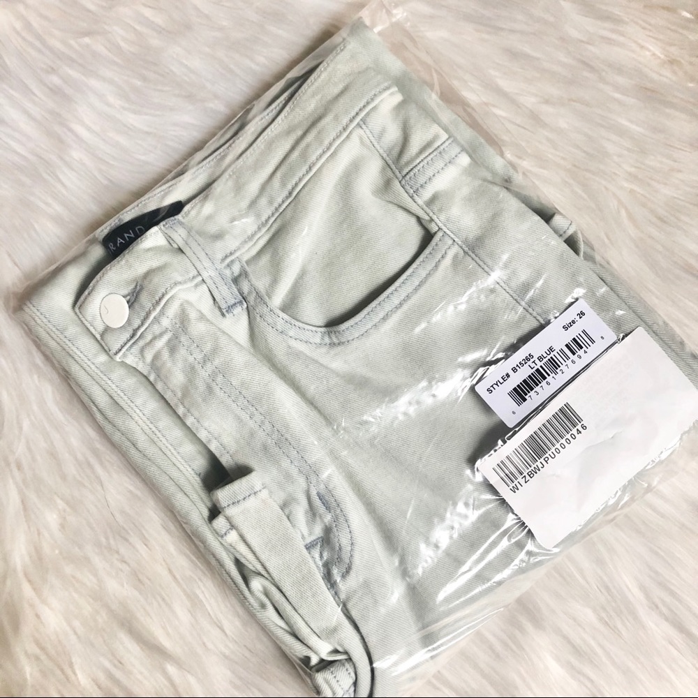SOLD! J Brand || Joan Crop Jean in Powdered - Picture 8 of 8